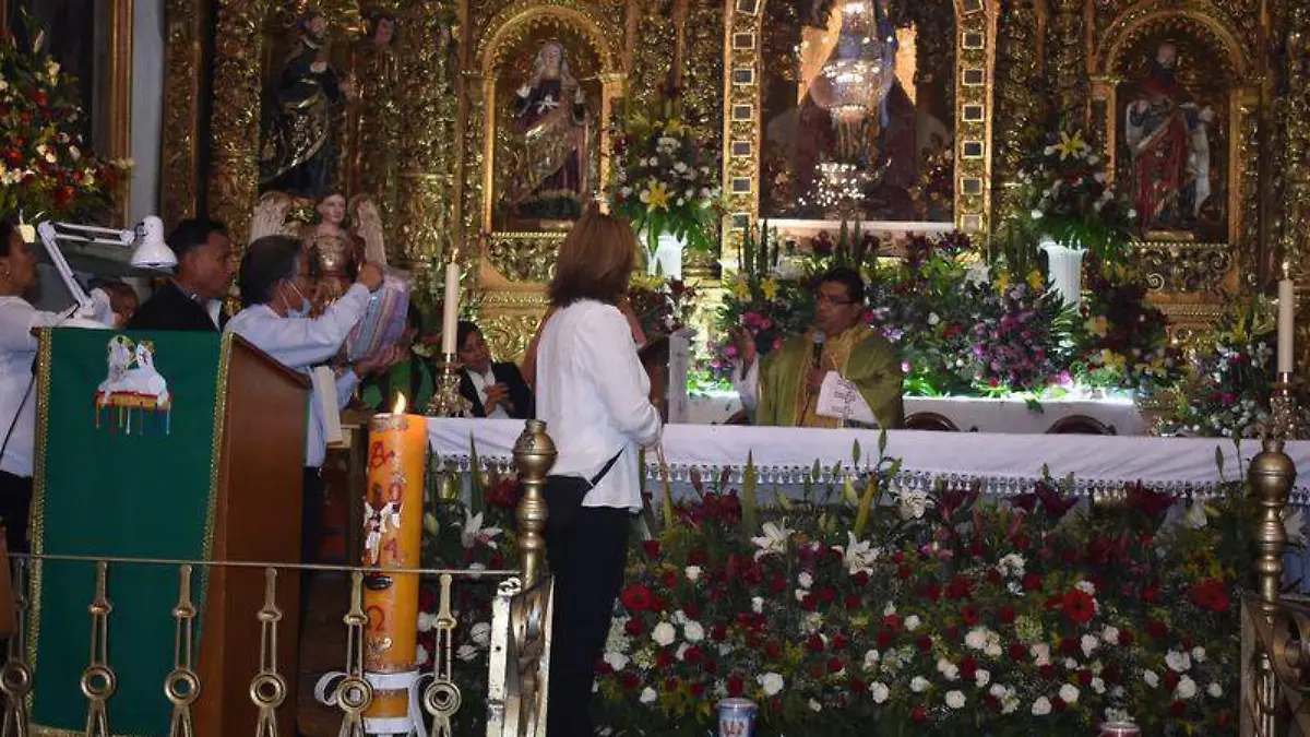 IGLESIA ALTAR 1